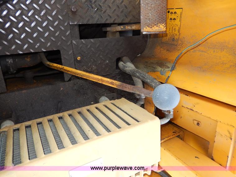 image for item I4389 1976 International TD15C dozer