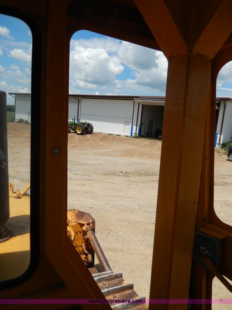 image for item I4389 1976 International TD15C dozer