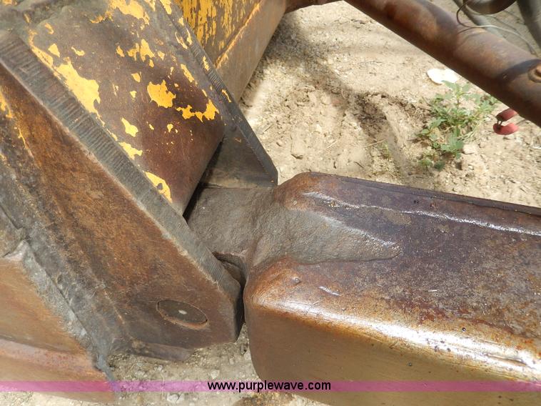 image for item I4389 1976 International TD15C dozer