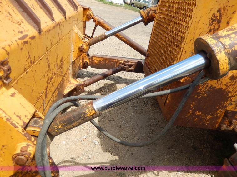 image for item I4389 1976 International TD15C dozer