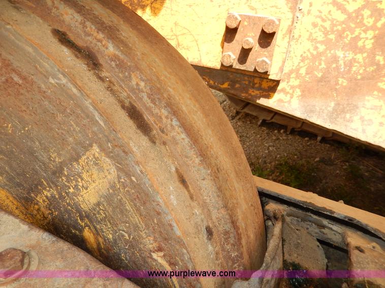 image for item I4389 1976 International TD15C dozer