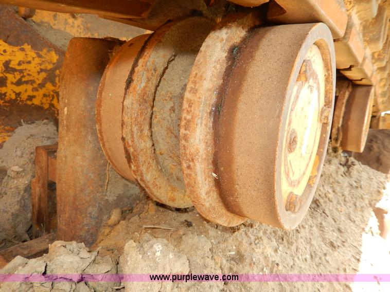 image for item I4389 1976 International TD15C dozer