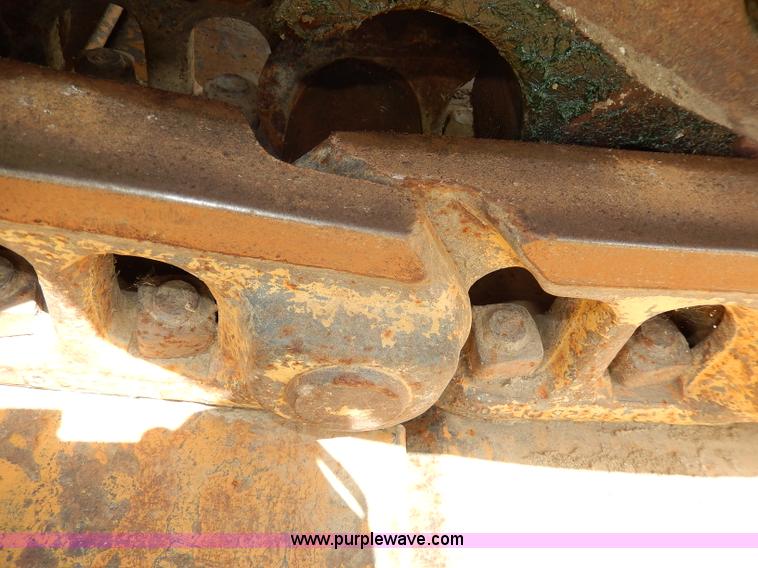 image for item I4389 1976 International TD15C dozer