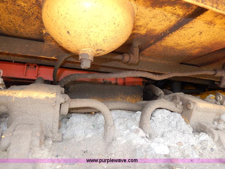 image for item I4389 1976 International TD15C dozer