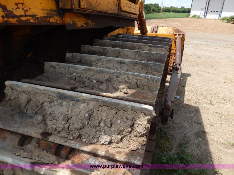 image for item I4389 1976 International TD15C dozer