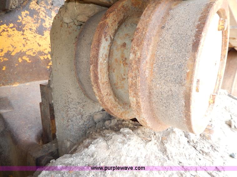 image for item I4389 1976 International TD15C dozer