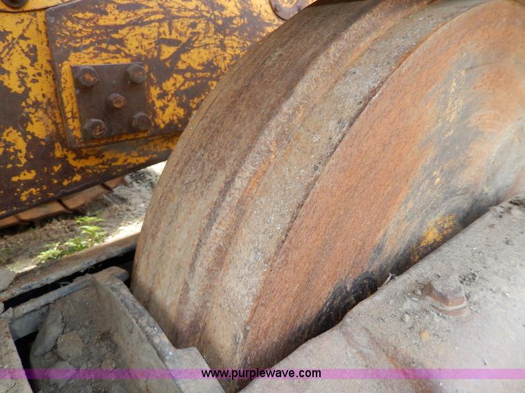 image for item I4389 1976 International TD15C dozer