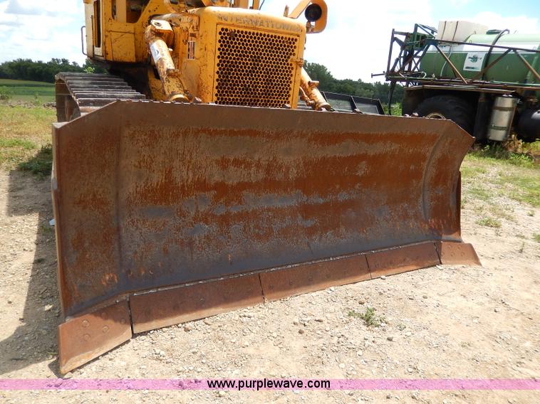 image for item I4389 1976 International TD15C dozer