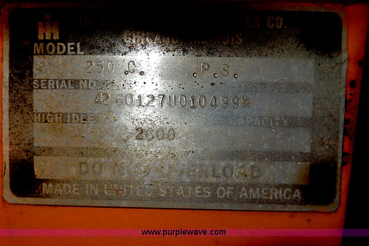 image for item I4455 1972 International 250C track loader