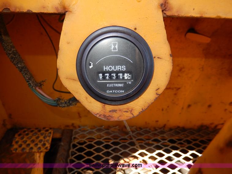 image for item I4455 1972 International 250C track loader