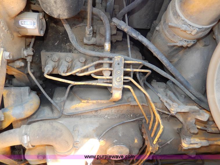 image for item I4455 1972 International 250C track loader