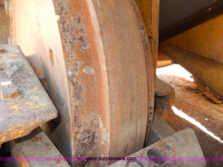 image for item I4455 1972 International 250C track loader