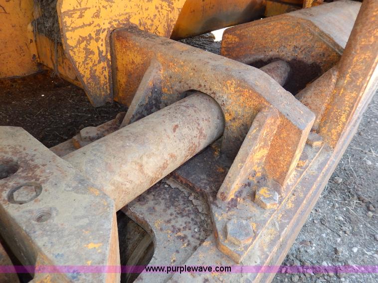 image for item I4455 1972 International 250C track loader