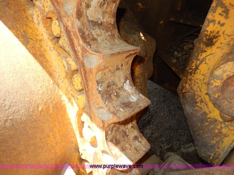 image for item I4455 1972 International 250C track loader