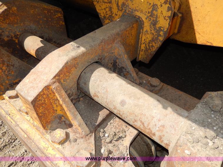 image for item I4455 1972 International 250C track loader