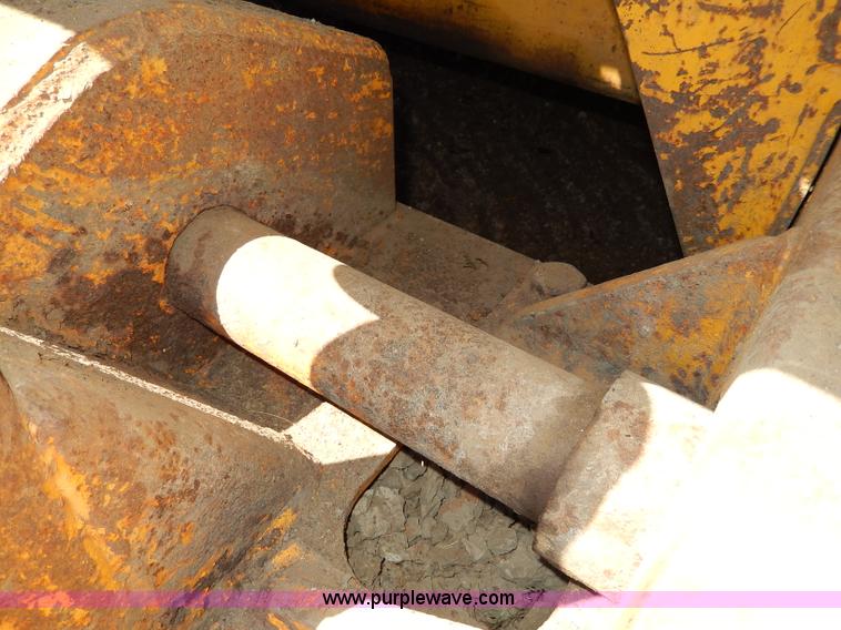 image for item I4455 1972 International 250C track loader