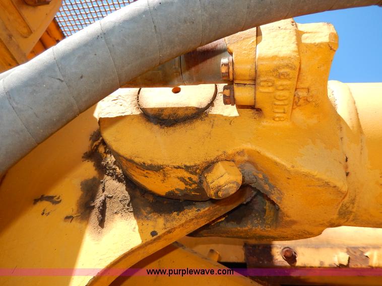 image for item I4455 1972 International 250C track loader