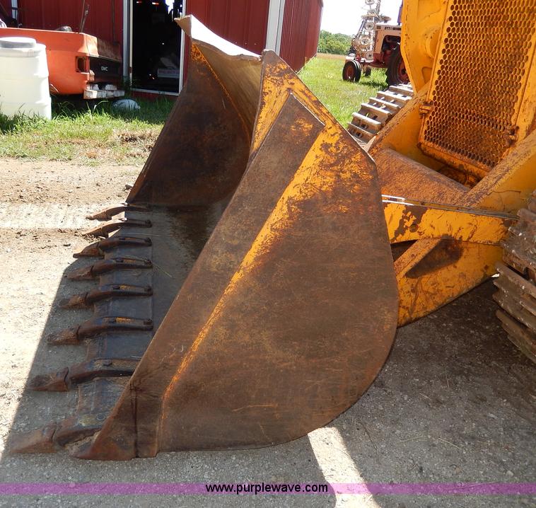 image for item I4455 1972 International 250C track loader