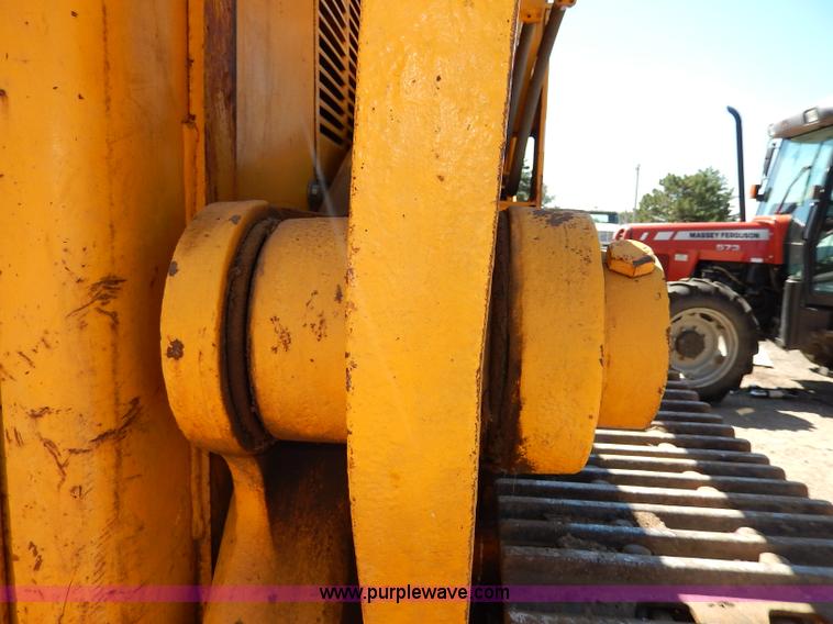 image for item I4455 1972 International 250C track loader