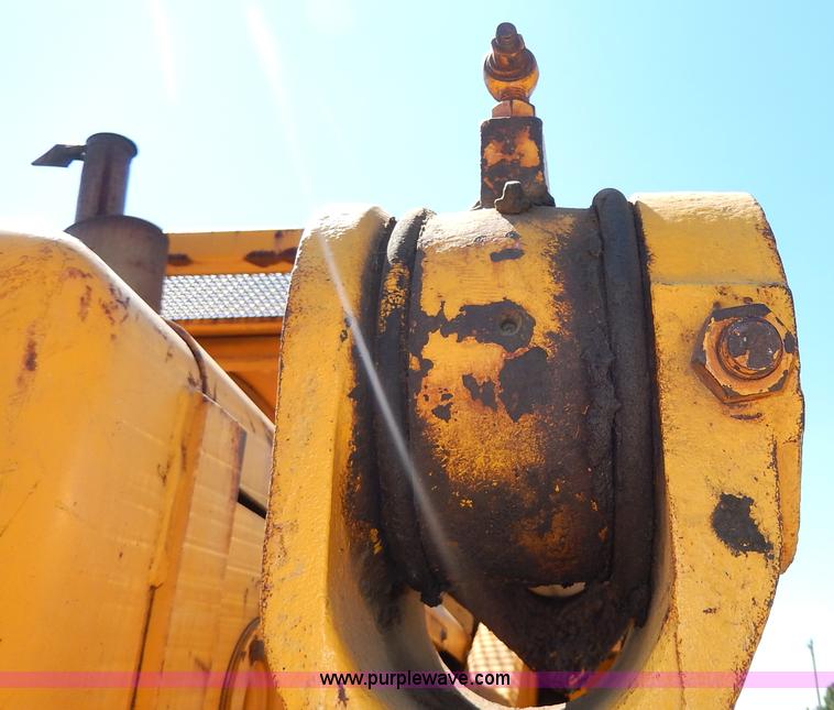 image for item I4455 1972 International 250C track loader