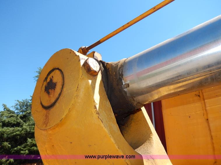 image for item I4455 1972 International 250C track loader