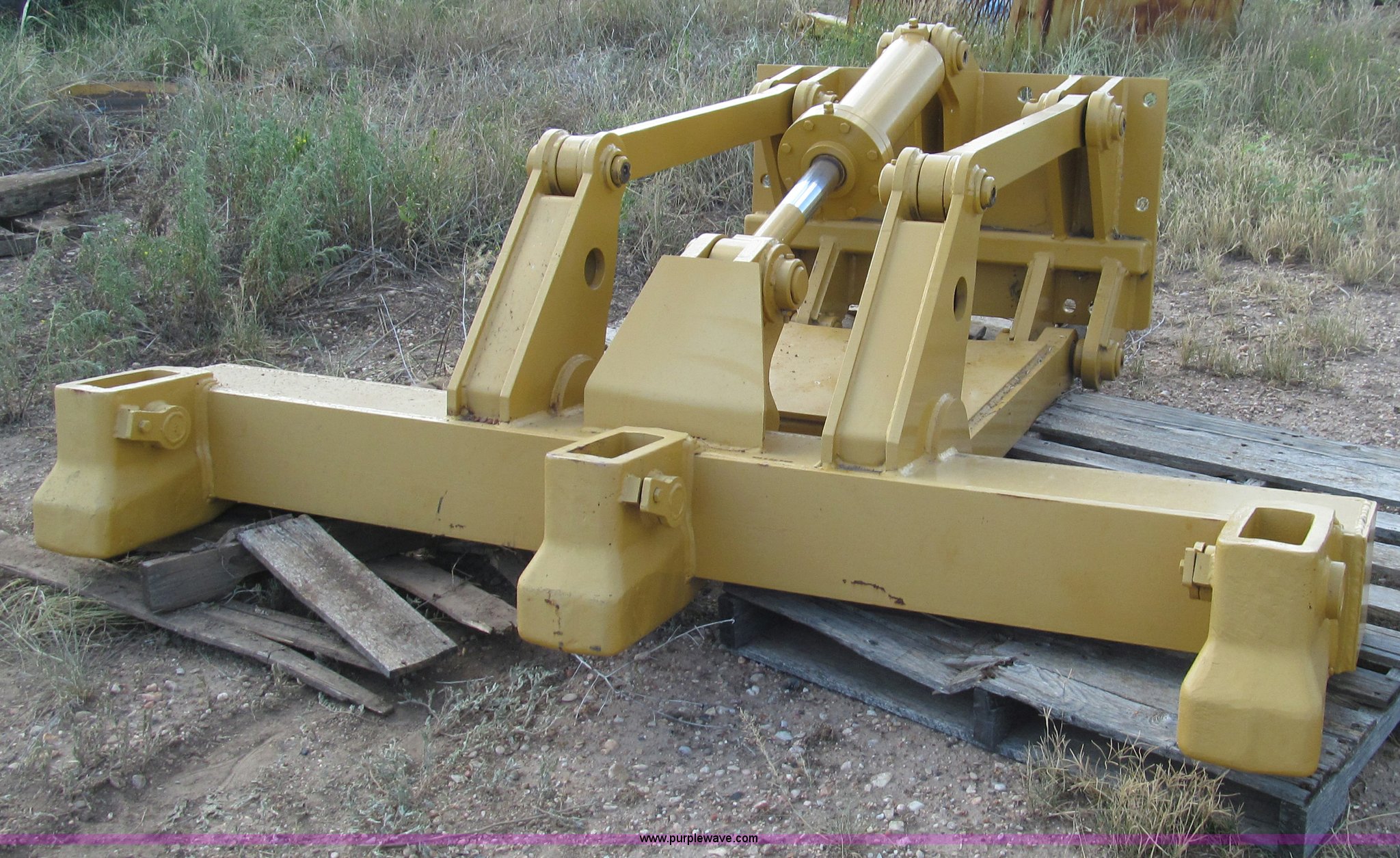 Caterpillar D6D dozer ripper attachment in Hamlin, TX Item G5770 sold