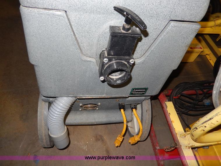 image for item AS9323 (3) Speedster 1003 shampoo machine