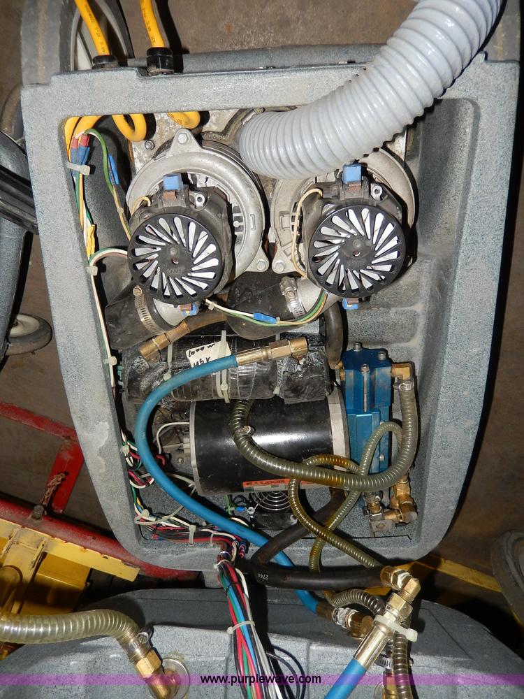 image for item AS9323 (3) Speedster 1003 shampoo machine