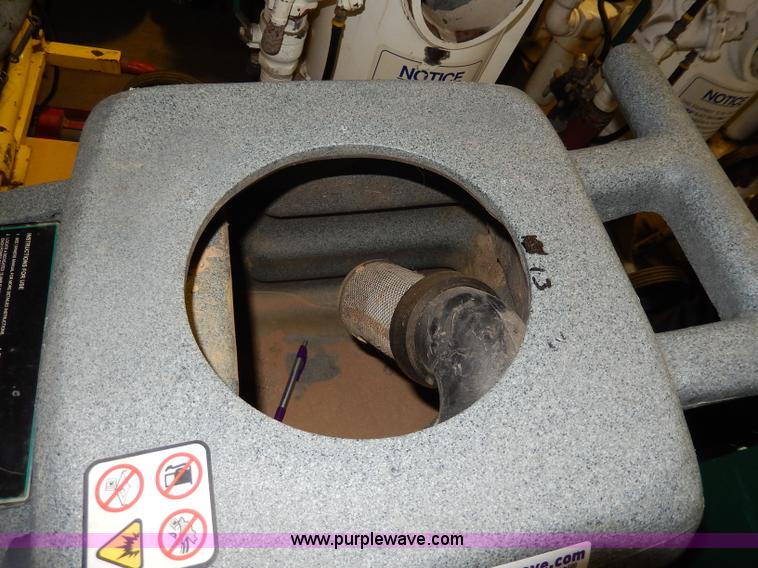 image for item AS9323 (3) Speedster 1003 shampoo machine