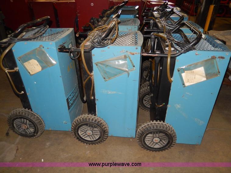 image for item AS9365 (5) Drieaz DrizAir 200 dehumidifiers