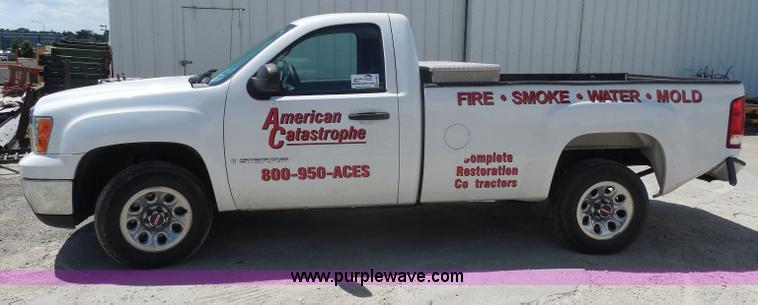 image for item H9897 2008 GMC Sierra 1500 pickup truck