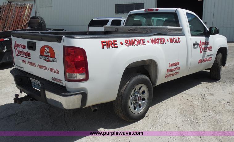 image for item H9897 2008 GMC Sierra 1500 pickup truck