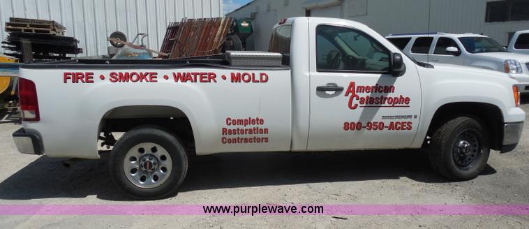 image for item H9897 2008 GMC Sierra 1500 pickup truck