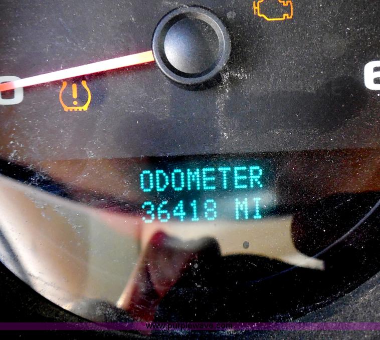 image for item H9897 2008 GMC Sierra 1500 pickup truck