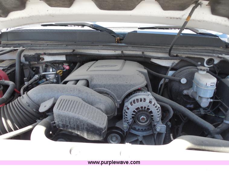 image for item H9897 2008 GMC Sierra 1500 pickup truck