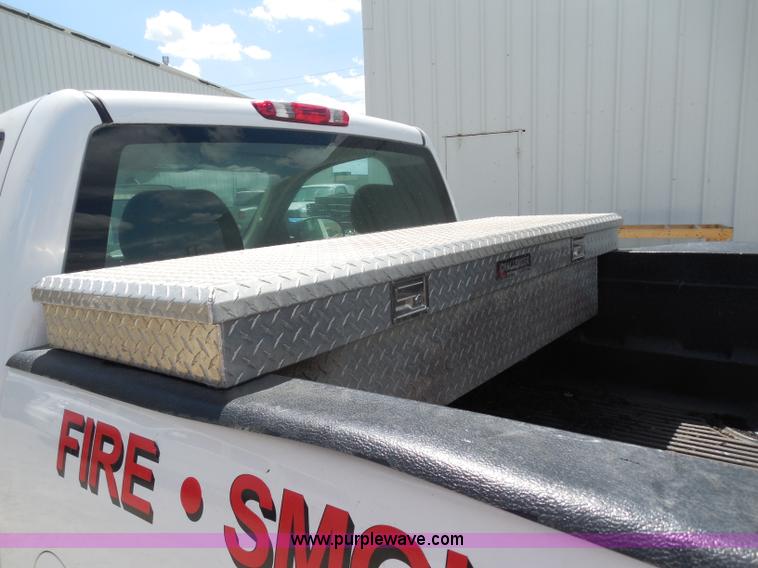 image for item H9897 2008 GMC Sierra 1500 pickup truck