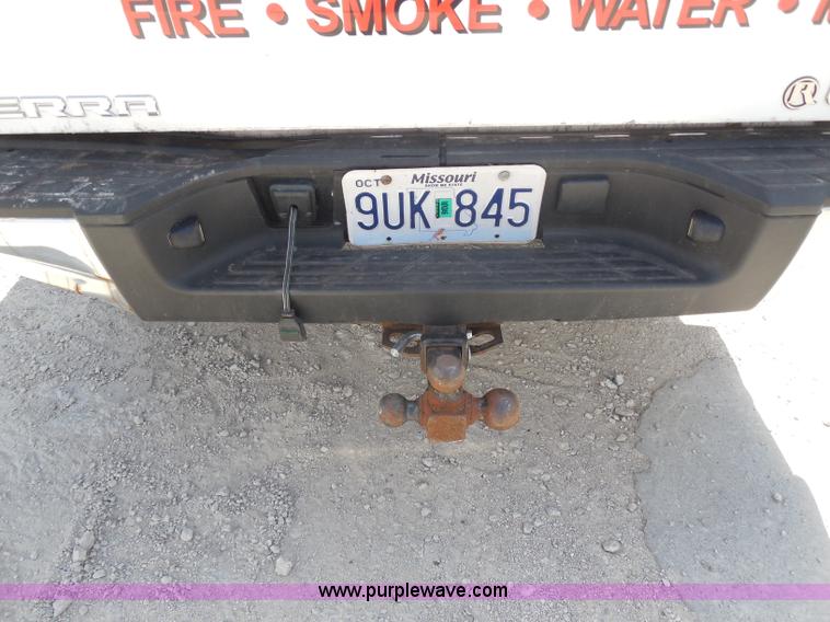 image for item H9897 2008 GMC Sierra 1500 pickup truck