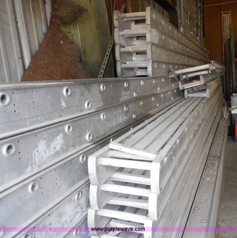 image for item H9942 Assorted plank boards