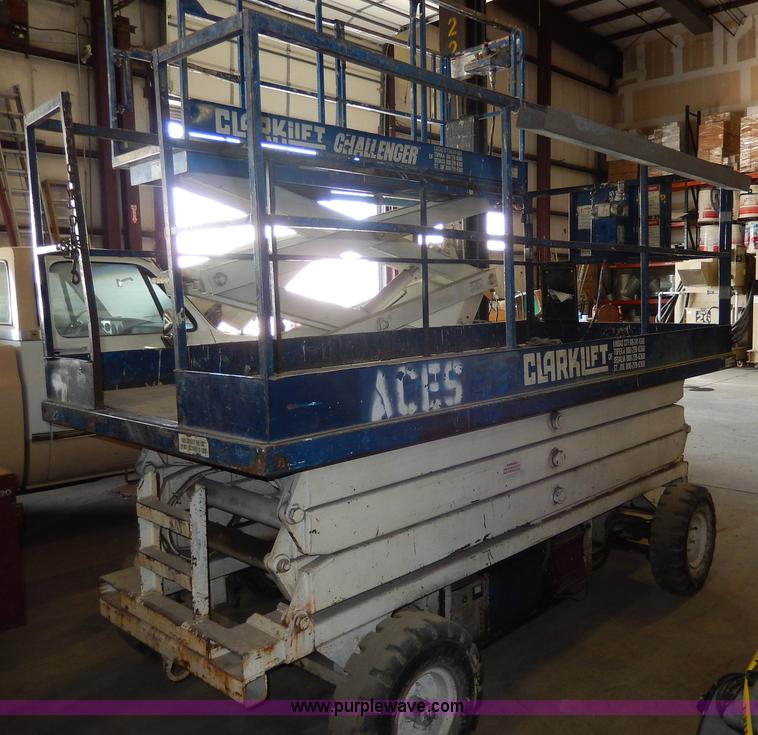 image for item I4402 Clark Lift scissor lift