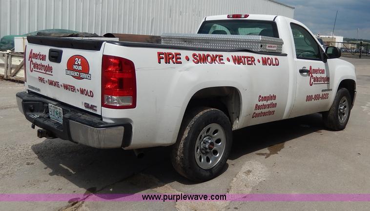 image for item I4420 2008 GMC Sierra 1500 pickup truck