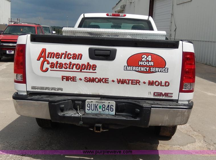image for item I4420 2008 GMC Sierra 1500 pickup truck
