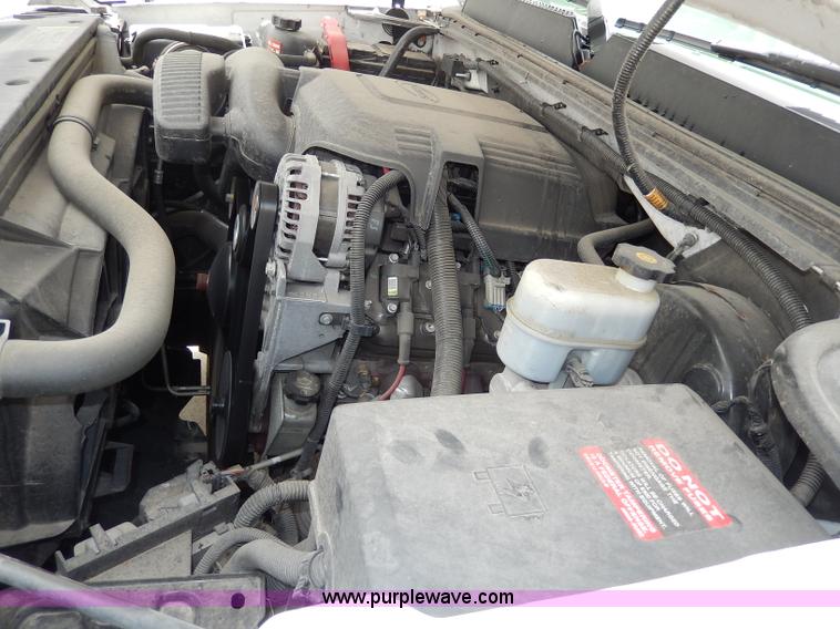 image for item I4420 2008 GMC Sierra 1500 pickup truck