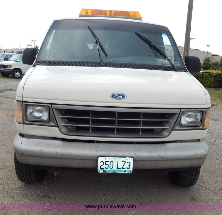 image for item I4422 1993 Ford Econoline E350 van