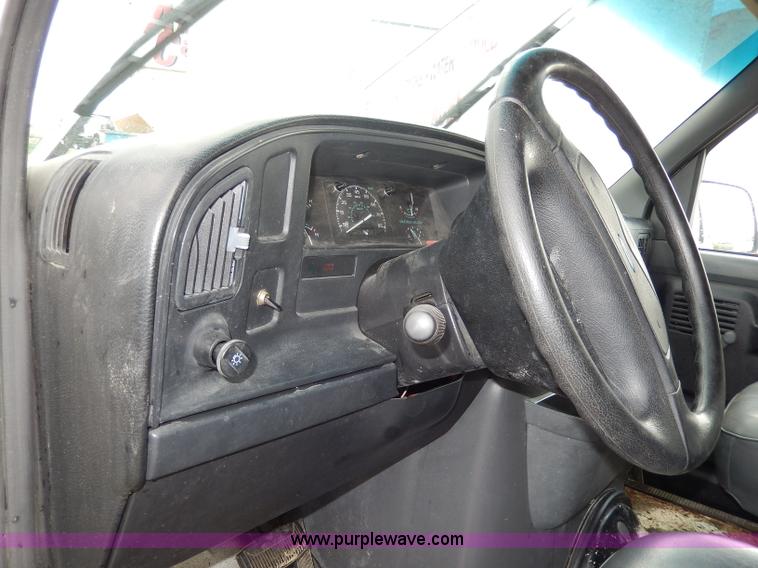 image for item I4422 1993 Ford Econoline E350 van