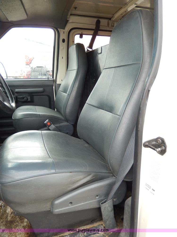 image for item I4422 1993 Ford Econoline E350 van