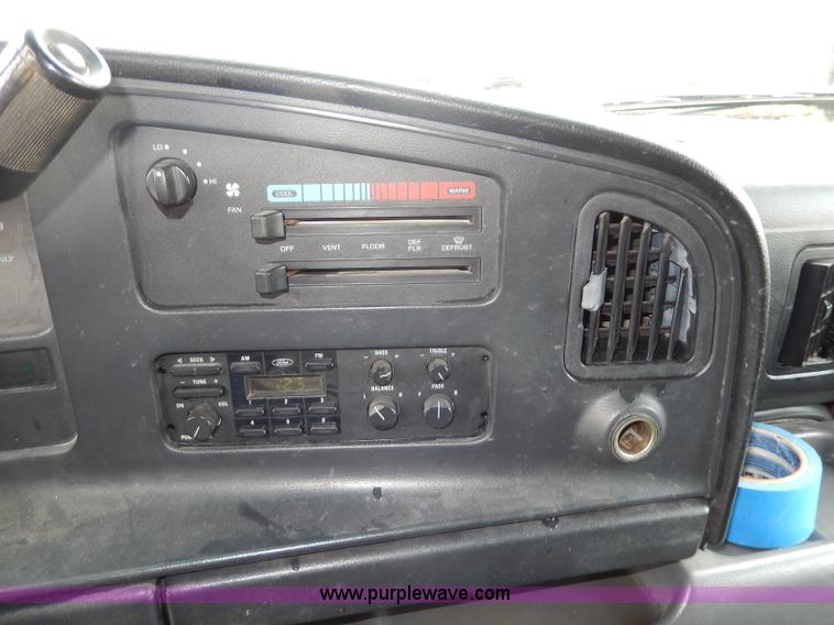 image for item I4422 1993 Ford Econoline E350 van
