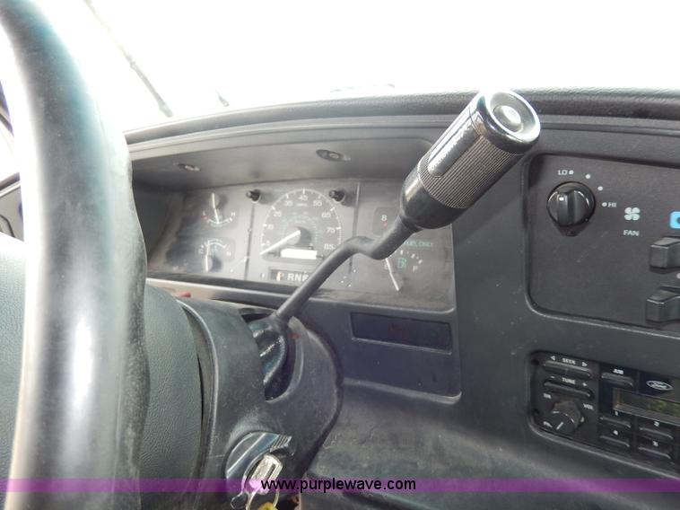 image for item I4422 1993 Ford Econoline E350 van