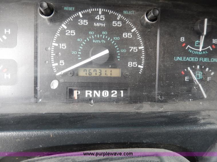 image for item I4422 1993 Ford Econoline E350 van