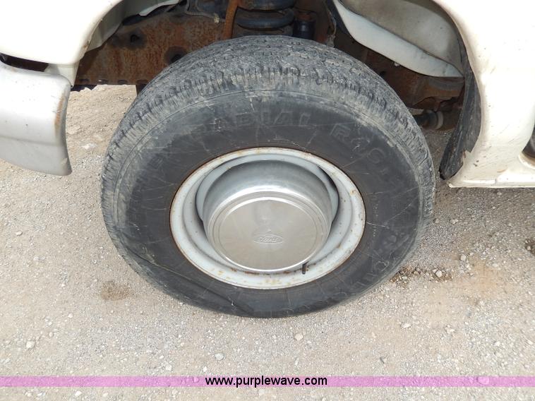 image for item I4422 1993 Ford Econoline E350 van