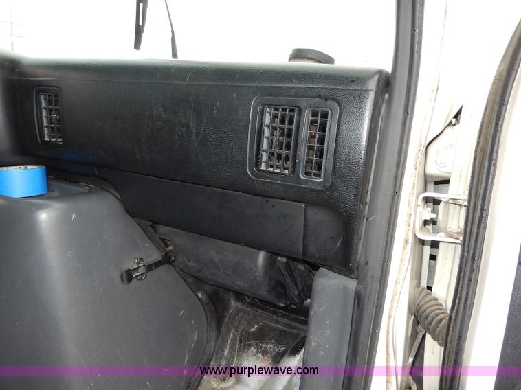 image for item I4422 1993 Ford Econoline E350 van